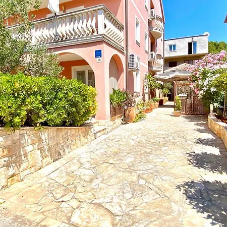 アパート Peric スタリー・グラード