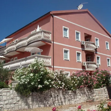 Peric * Stari Grad (Hvar)